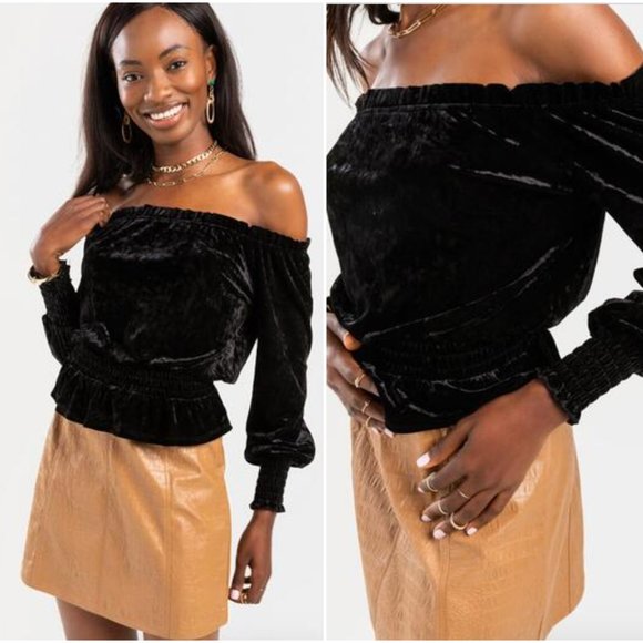 Francesca's | NWT Christelle Velvet Off The Shoulder Blouse 💠 - Picture 1 of 9